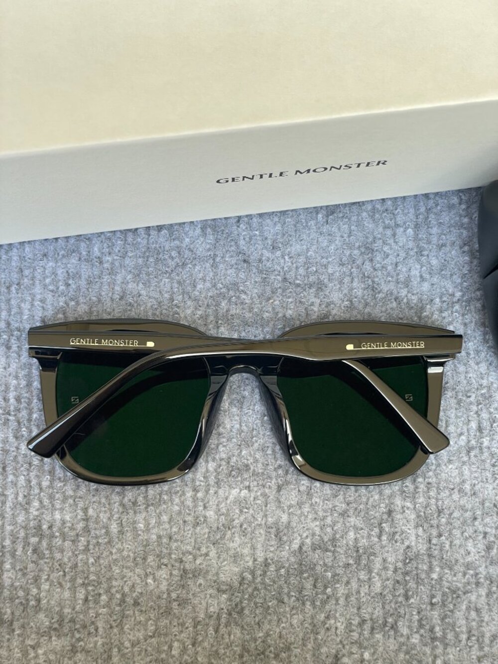 Gentle Monster black sunglasses - Picture 4 of 8